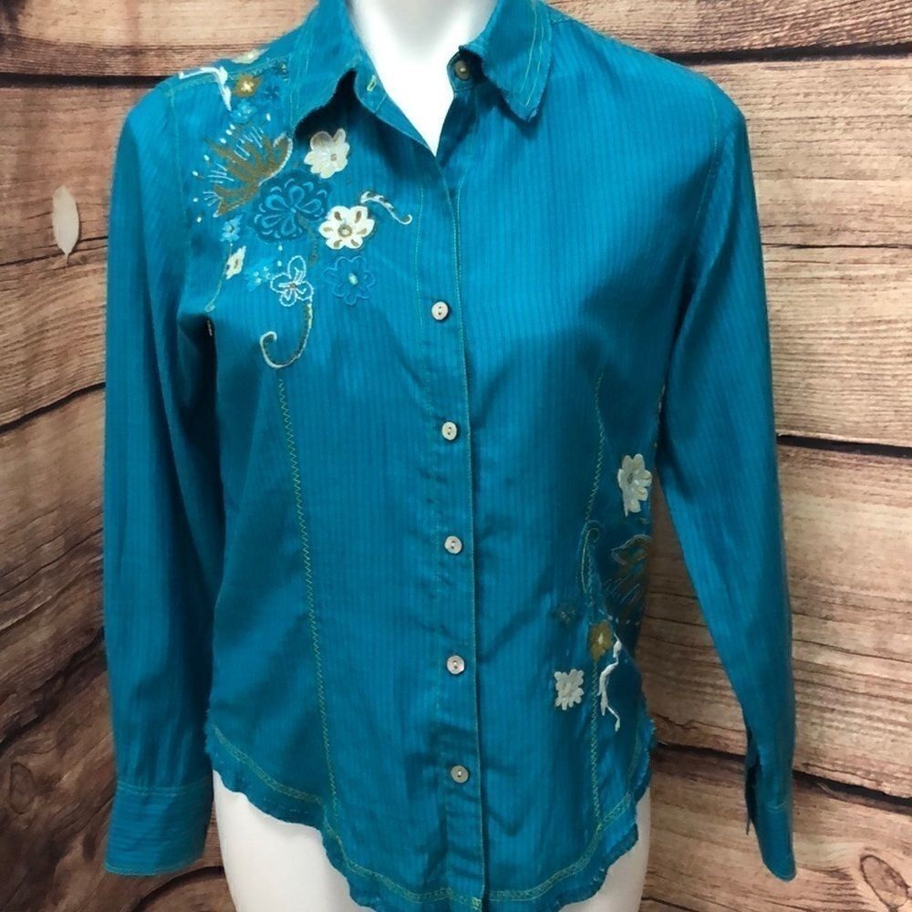 Chico’s button down embroidered collared silk blouse
